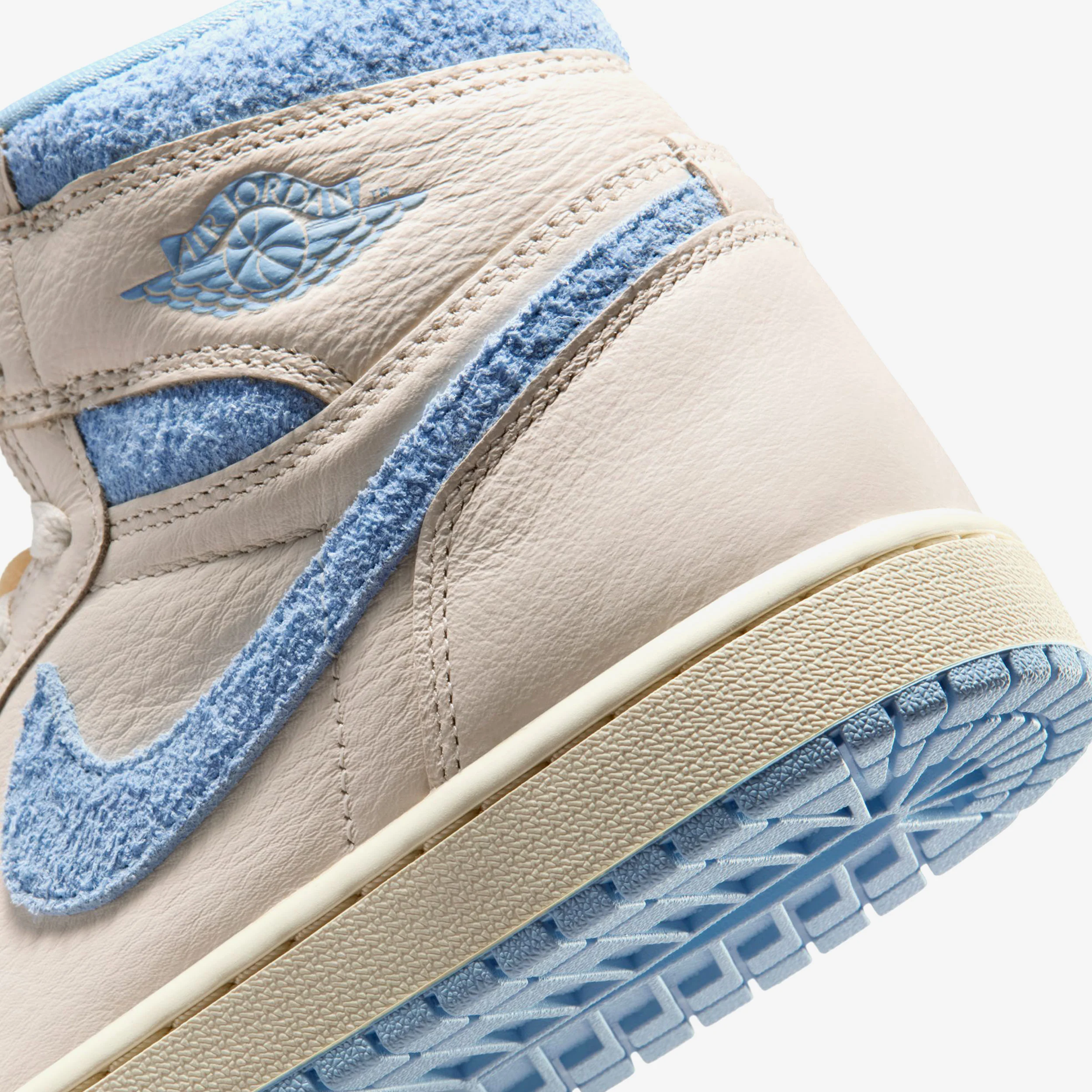 Air Jordan 1 Retro High OG "Psychic Blue" - Image 7